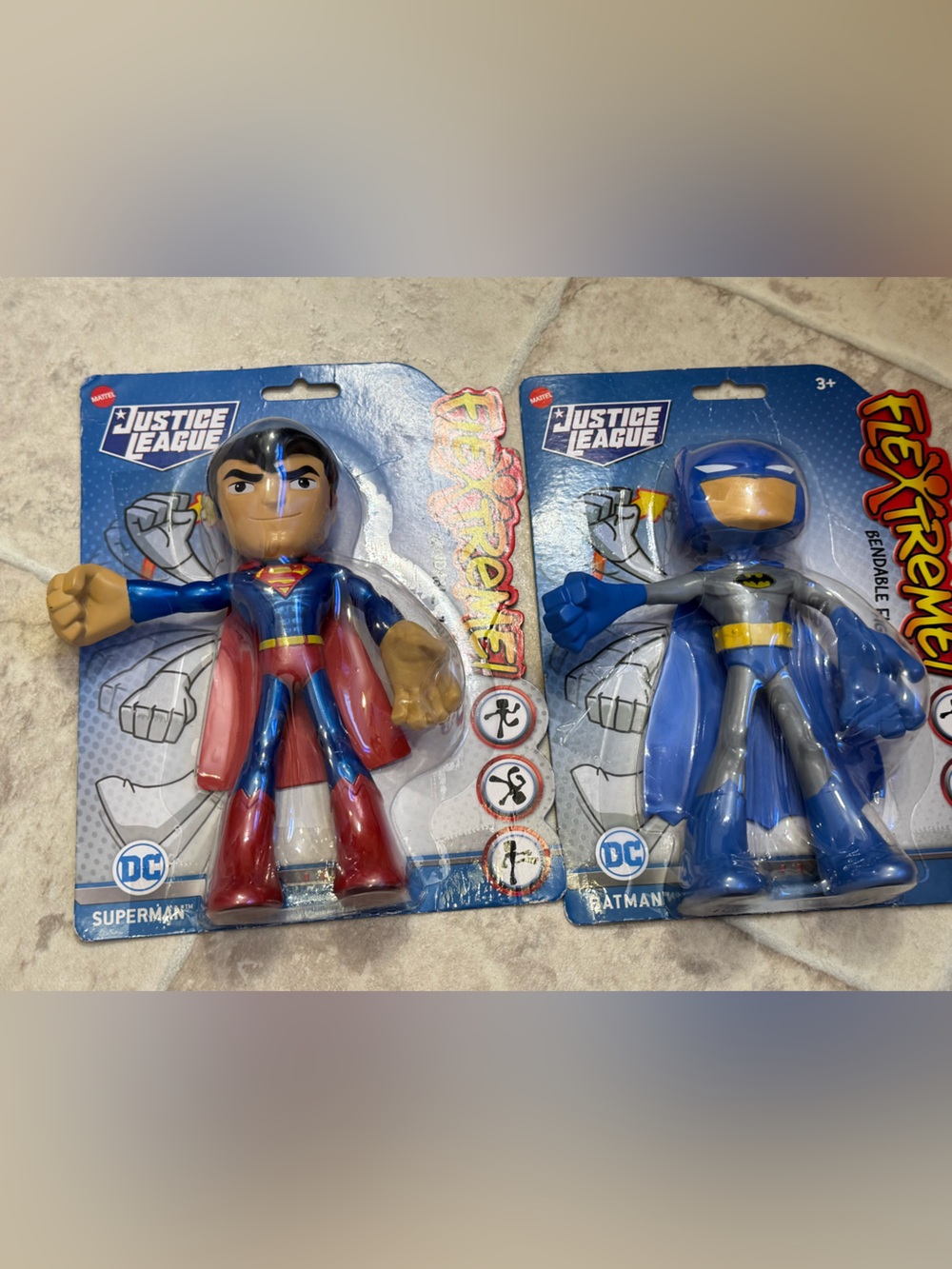 Mattel Justice League Superman 7" Flextreme Bendable
Action Figure and JUSTICE L